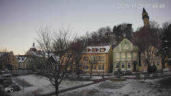 Náměstí, Hrad a Trůba