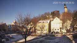 Náměstí, Hrad a Trůba