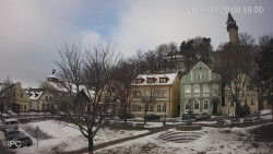 Náměstí, Hrad a Trůba