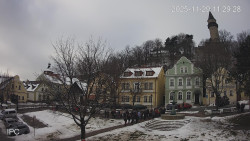 Náměstí, Hrad a Trůba