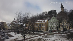 Náměstí, Hrad a Trůba