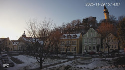 Náměstí, Hrad a Trůba