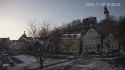 Náměstí, Hrad a Trůba