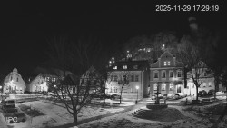 Náměstí, Hrad a Trůba