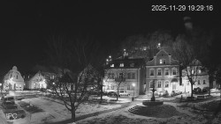 Náměstí, Hrad a Trůba