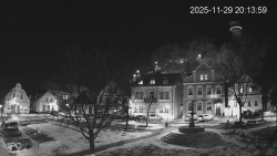 Náměstí, Hrad a Trůba