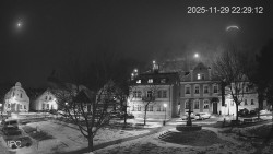 Náměstí, Hrad a Trůba