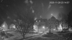 Náměstí, Hrad a Trůba