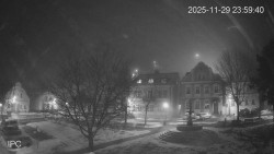 Náměstí, Hrad a Trůba