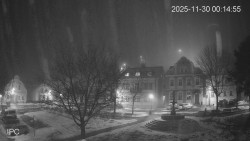 Náměstí, Hrad a Trůba