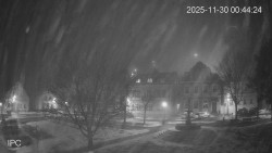 Náměstí, Hrad a Trůba