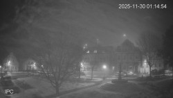 Náměstí, Hrad a Trůba