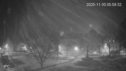 Náměstí, Hrad a Trůba