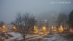 Náměstí, Hrad a Trůba