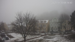 Náměstí, Hrad a Trůba