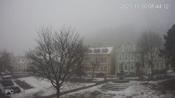 Náměstí, Hrad a Trůba