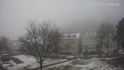 Náměstí, Hrad a Trůba