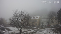 Náměstí, Hrad a Trůba