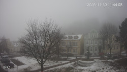 Náměstí, Hrad a Trůba