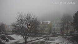 Náměstí, Hrad a Trůba