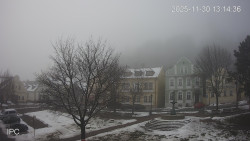 Náměstí, Hrad a Trůba