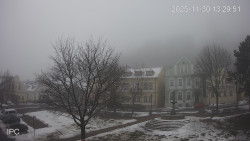 Náměstí, Hrad a Trůba