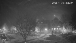 Náměstí, Hrad a Trůba