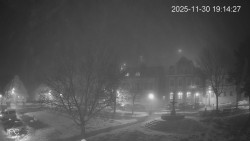 Náměstí, Hrad a Trůba