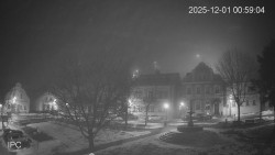 Náměstí, Hrad a Trůba