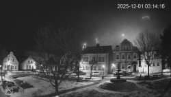 Náměstí, Hrad a Trůba