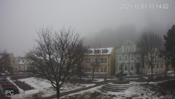 Náměstí, Hrad a Trůba