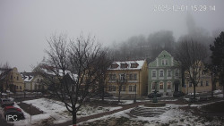 Náměstí, Hrad a Trůba