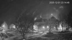 Náměstí, Hrad a Trůba