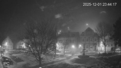 Náměstí, Hrad a Trůba