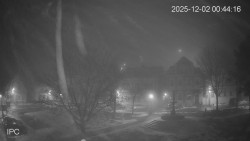 Náměstí, Hrad a Trůba