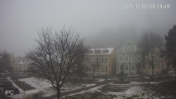 Náměstí, Hrad a Trůba