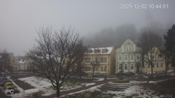 Náměstí, Hrad a Trůba