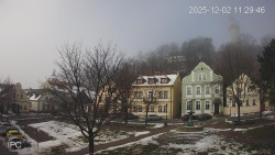 Náměstí, Hrad a Trůba