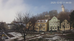 Náměstí, Hrad a Trůba