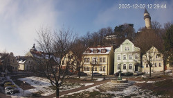 Náměstí, Hrad a Trůba