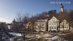 Náměstí, Hrad a Trůba