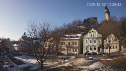 Náměstí, Hrad a Trůba