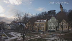 Náměstí, Hrad a Trůba