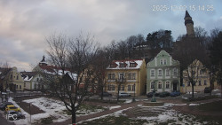 Náměstí, Hrad a Trůba