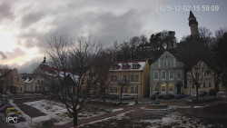 Náměstí, Hrad a Trůba