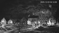 Náměstí, Hrad a Trůba