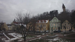 Náměstí, Hrad a Trůba