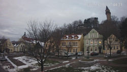 Náměstí, Hrad a Trůba