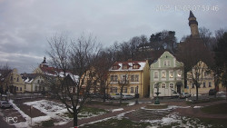 Náměstí, Hrad a Trůba