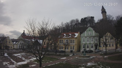 Náměstí, Hrad a Trůba